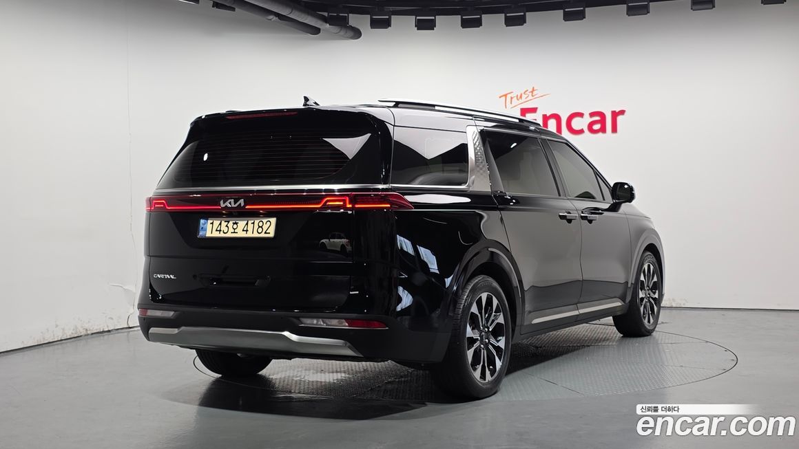 Kia Carnival 9-Seater Signature, 2023