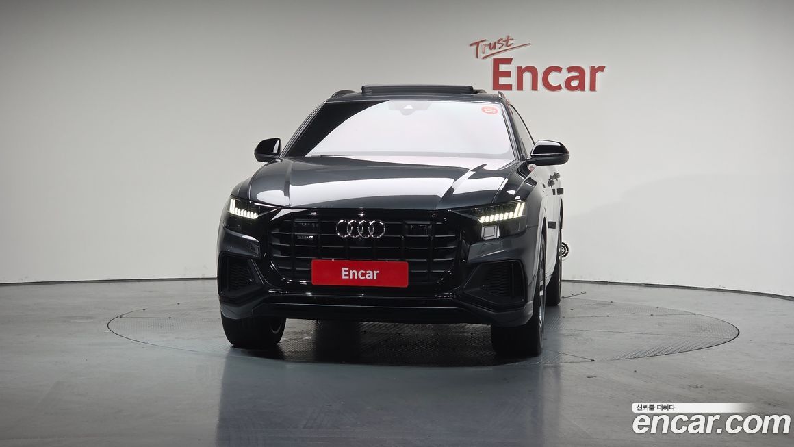 Audi Q8 55 TFSI Quattro Premium, 2023