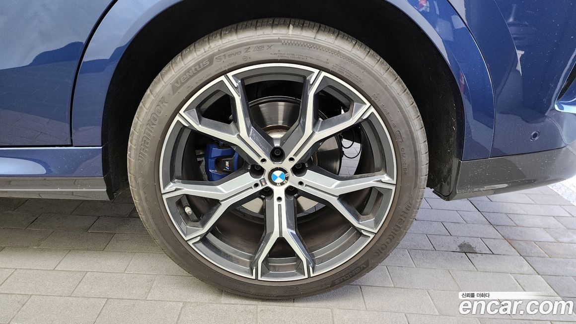 BMW X6 xDrive40i M Sport, 2023