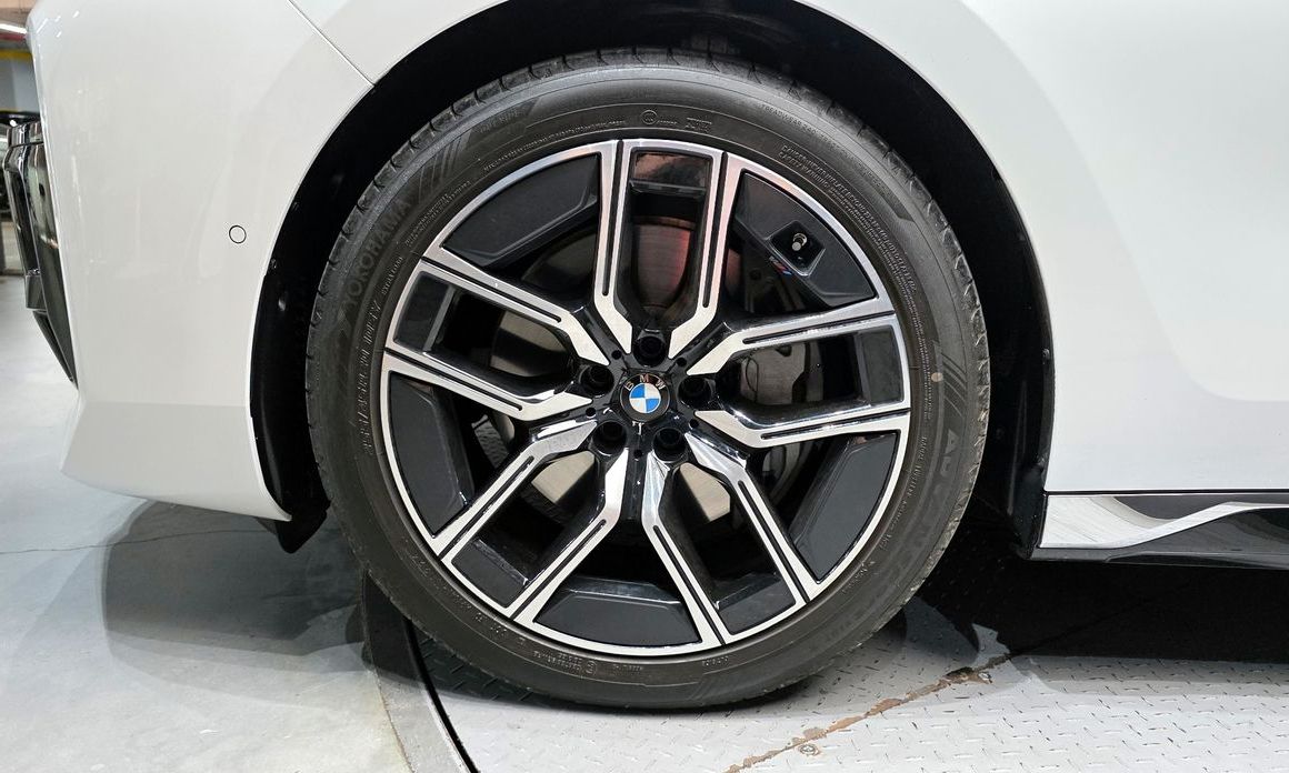 BMW 7-Series 740i xDrive M Sport, 2025
