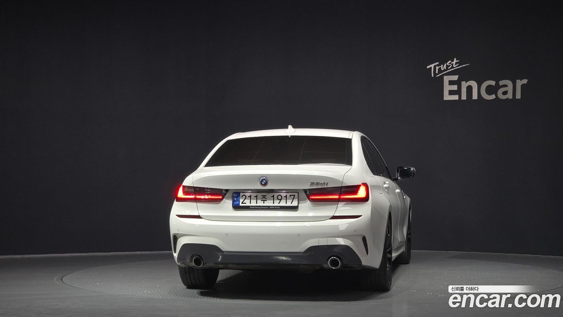 BMW 3-Series 320i M Sport, 2022