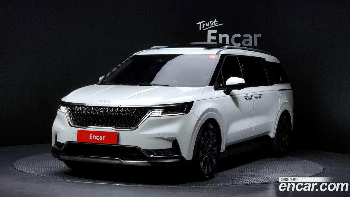 Kia Carnival 7-Seater Signature, 2023