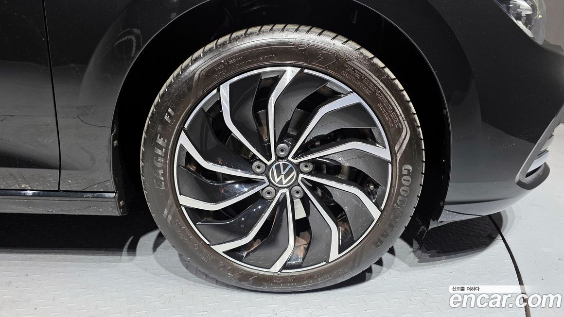 Volkswagen Golf 2.0 TDI Prestige, 2024