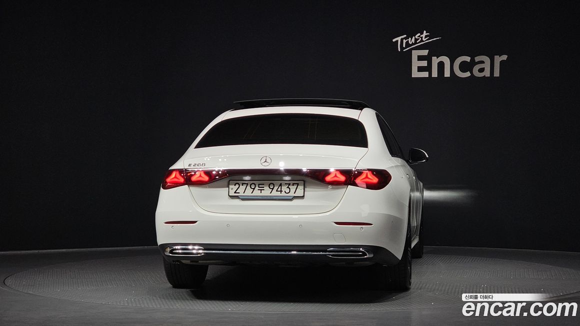 Mercedes-Benz E-Class E200 Avantgarde, 2024