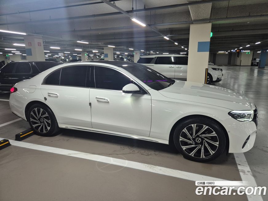 Mercedes-Benz E-Class E300 4MATIC Exclusive, 2024
