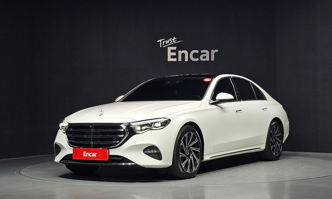 Mercedes-Benz E-Class E300 4MATIC Exclusive, 2024
