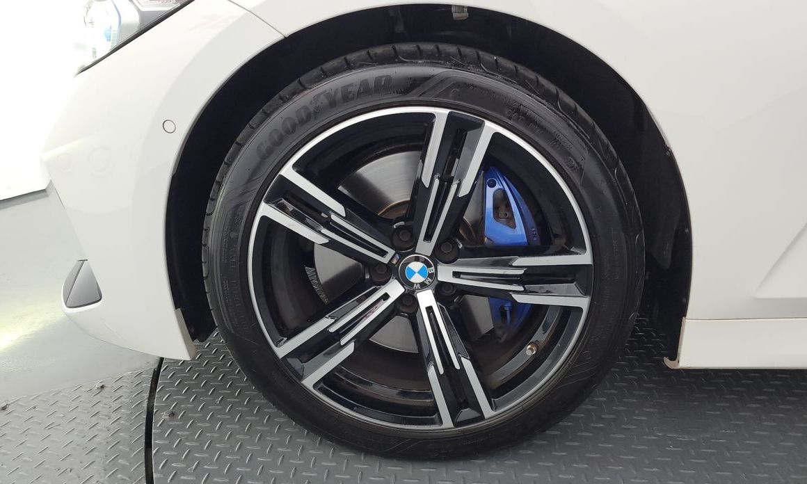BMW 3-Series 320i M Sport, 2024