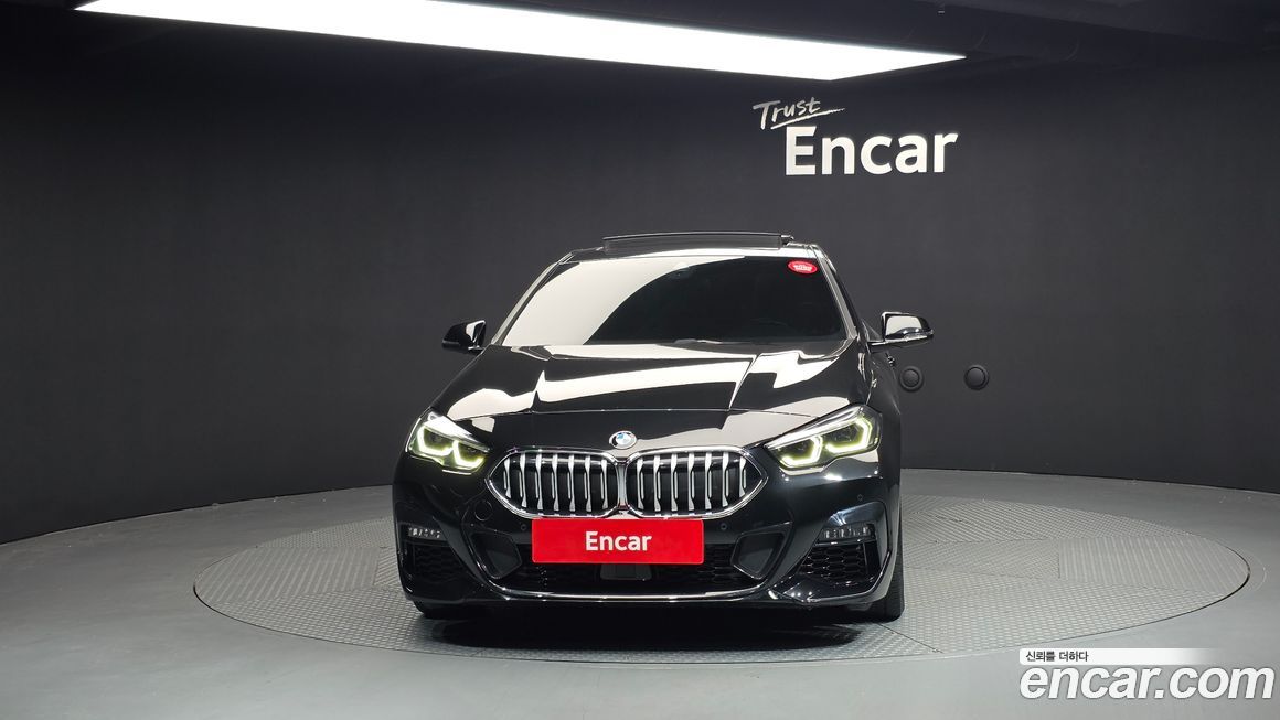 BMW 2-Series 220i M Sports, 2023