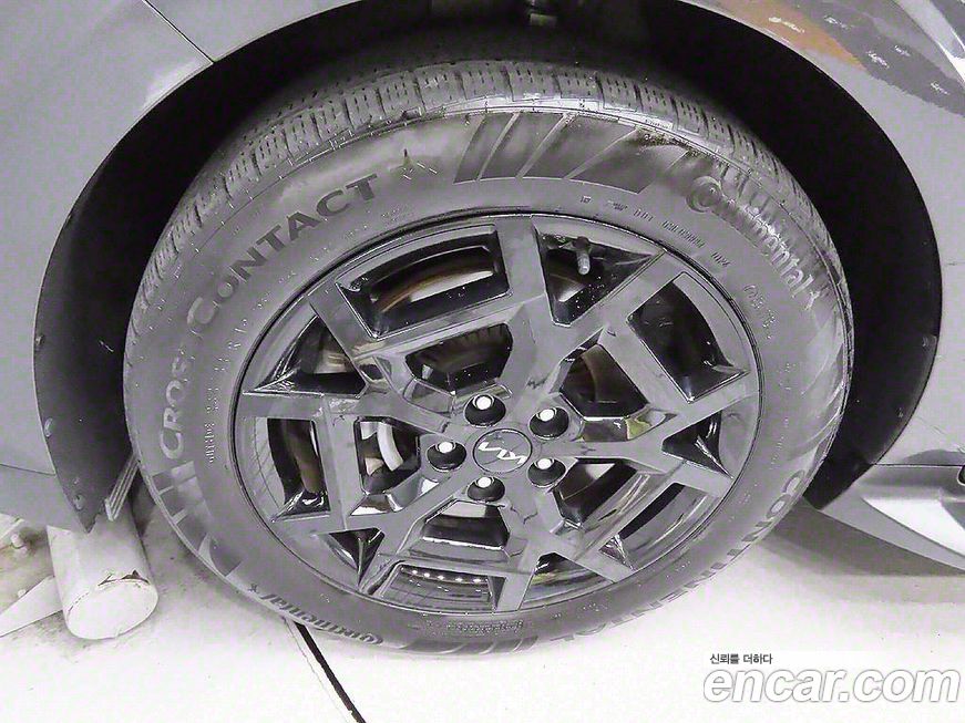 Kia Carnival 9-Seater Gravity, 2024