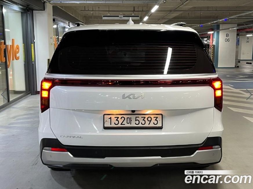 Kia Carnival 9-Seater Prestige, 2025