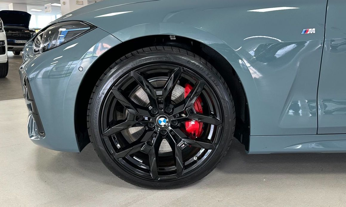 BMW 4-Series 420i M Sport Pro Coupe, 2025