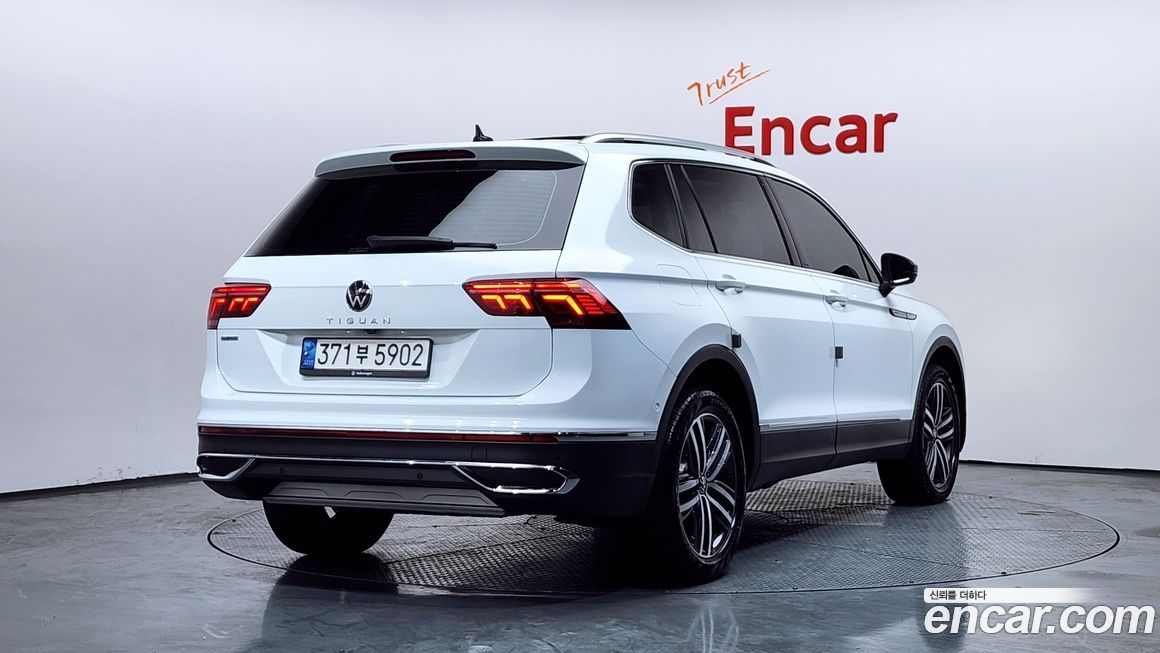 Volkswagen Tiguan 2.0 TSI Prestige, 2022