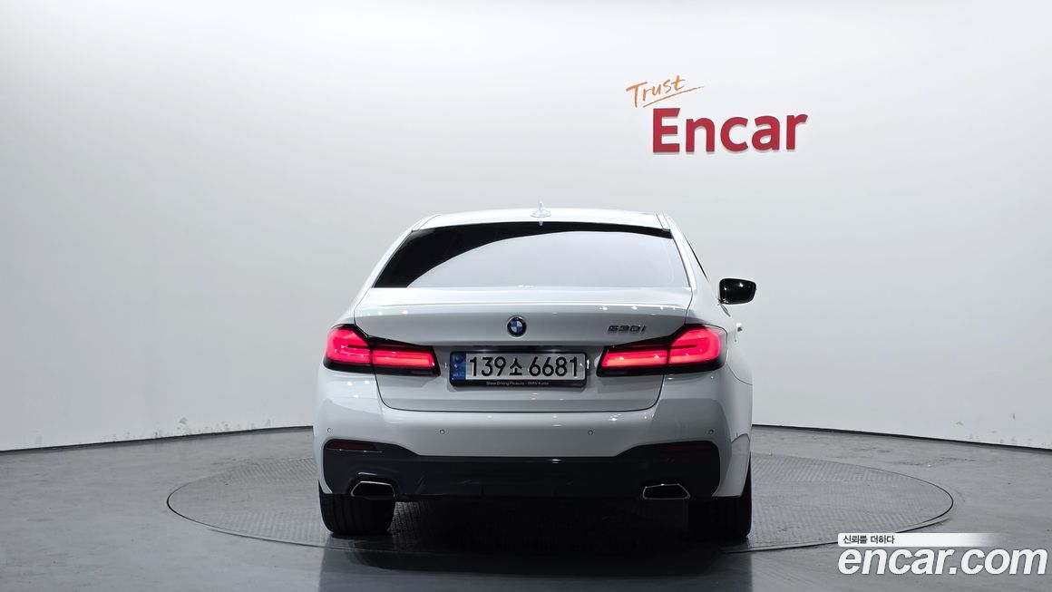 BMW 5-Series 530i M Sport Package, 2022