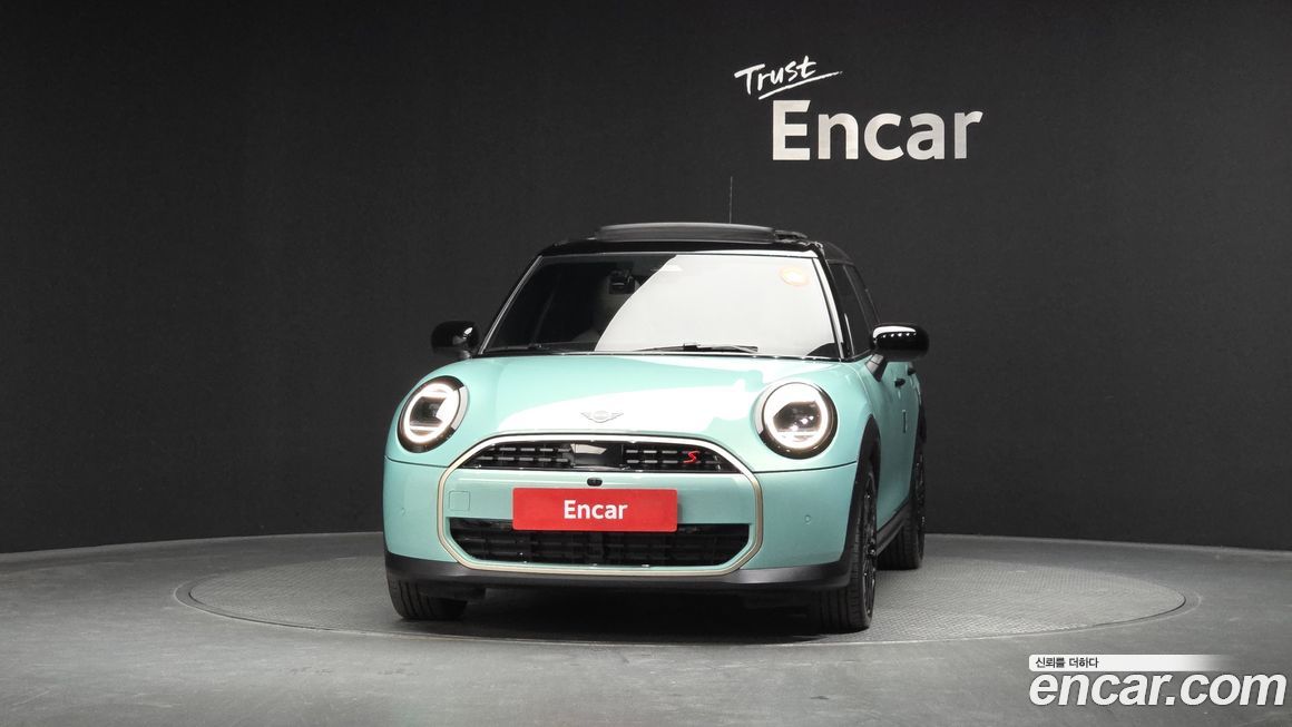Mini Cooper 5 Door Favoured, 2025