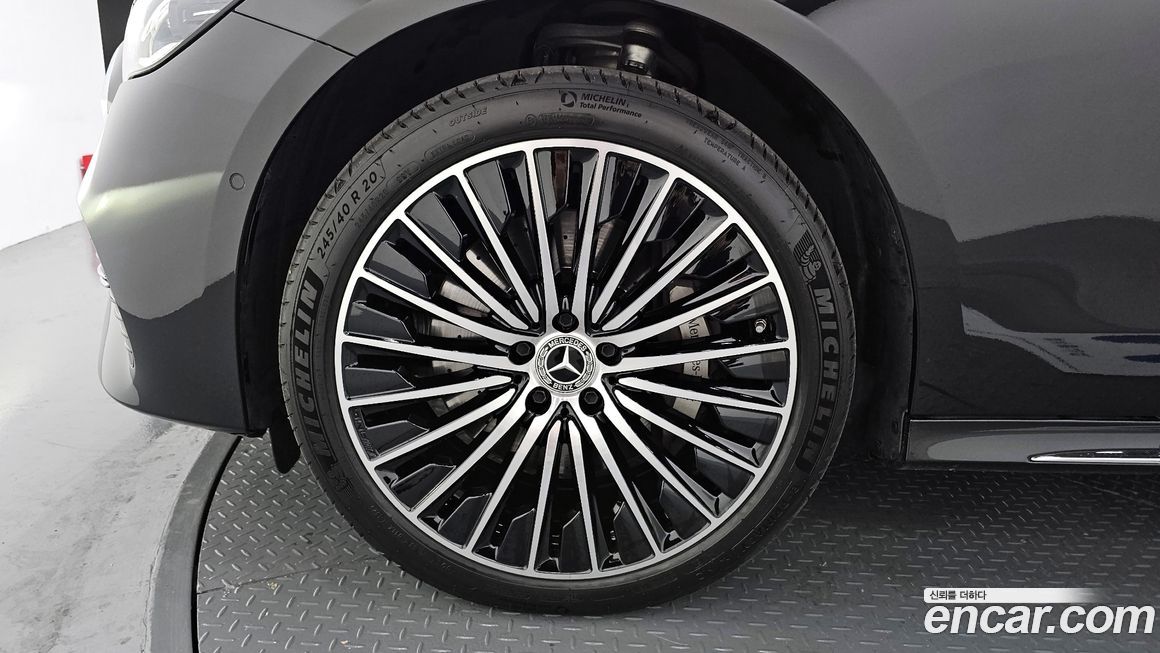 Mercedes-Benz E-Class E450 4MATIC Exclusive, 2024