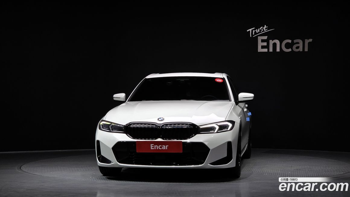 BMW 3-Series 320i M Sport, 2024