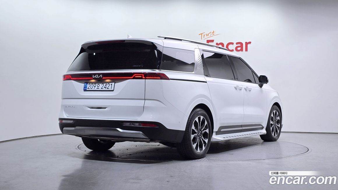 Kia Carnival 9-Seater Signature, 2022