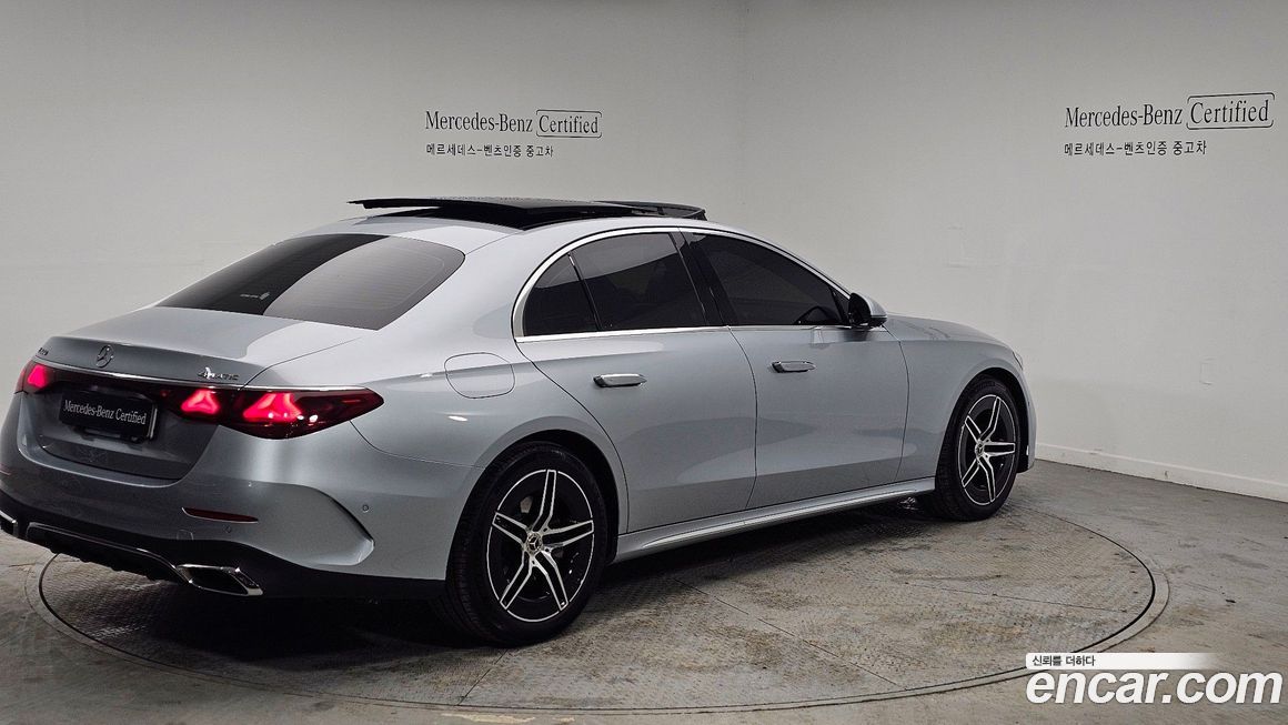 Mercedes-Benz E-Class E300 4MATIC AMG Line, 2024