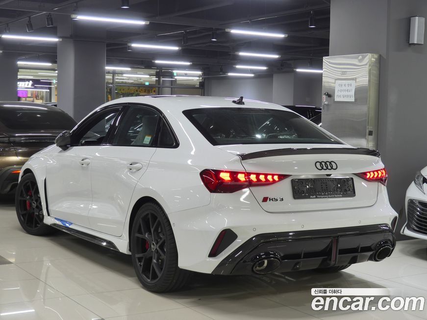 Audi RS3 2.5 TFSI Quattro Carbon Edition, 2025