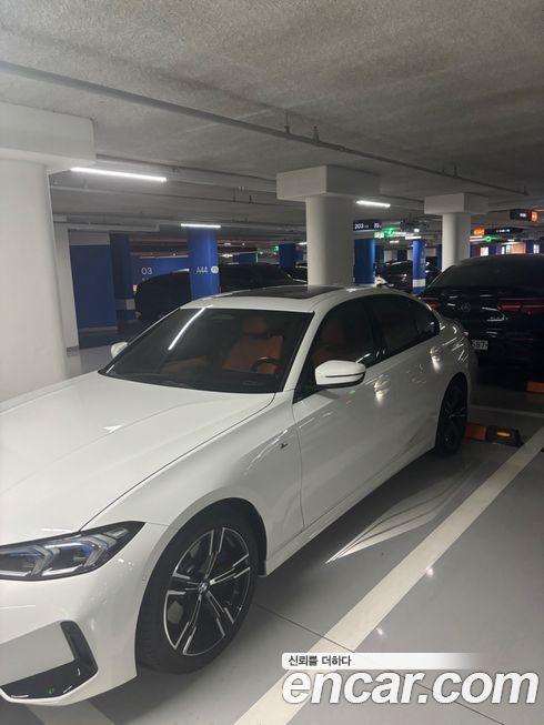 BMW 3-Series 320i M Sport, 2023