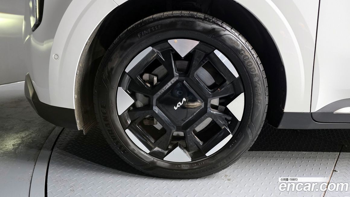 Kia Carnival 9-Seater Noblesse, 2024