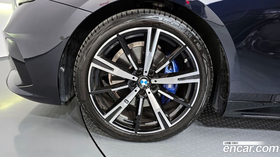 BMW 5-Series 530i xDrive M Sport, 2025