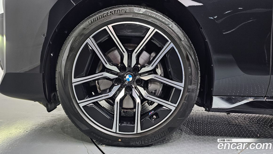 BMW 7-Series 740d xDrive M Sport, 2025