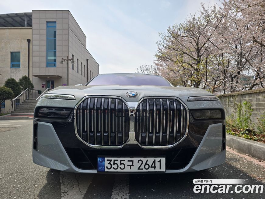 BMW 7-Series 740d xDrive M Sport, 2025