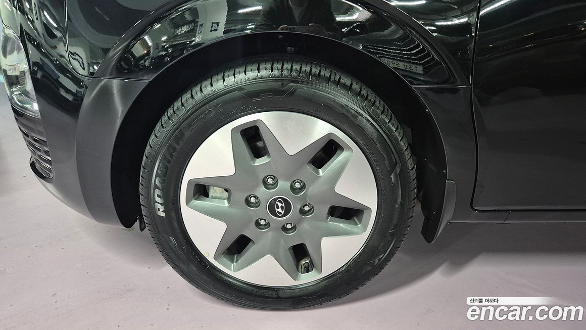 Hyundai Staria Tourer 9-Seater, 2024