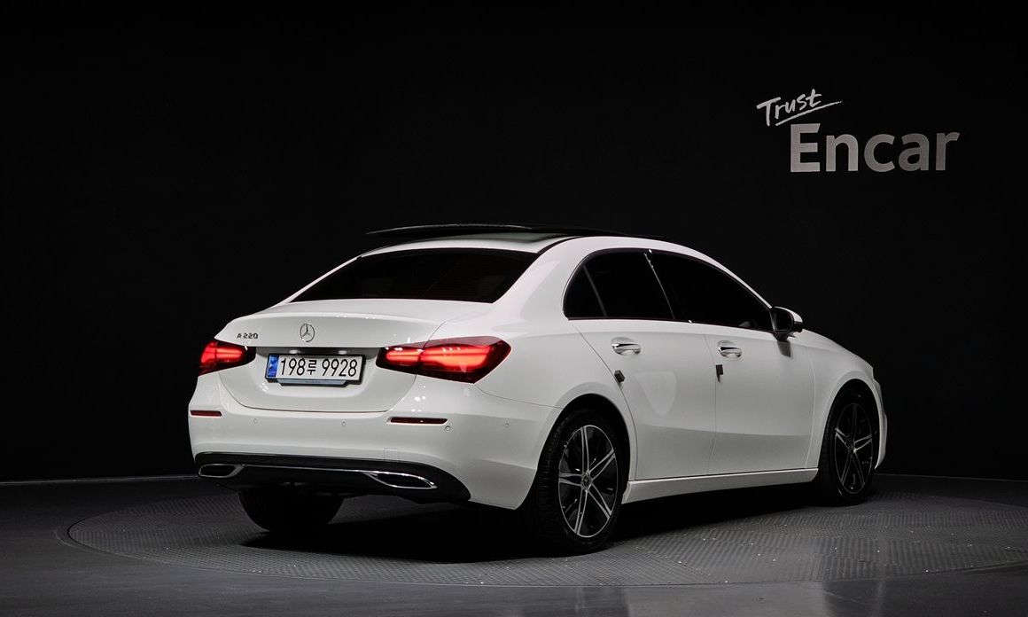 Mercedes-Benz A-Class A220 Sedan Online Special, 2024