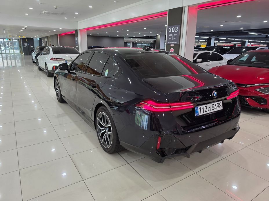 BMW 5-Series 523d M Sport, 2025