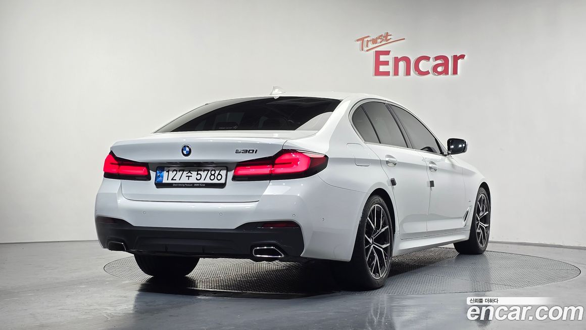 BMW 5-Series 530i M Sport Package, 2022