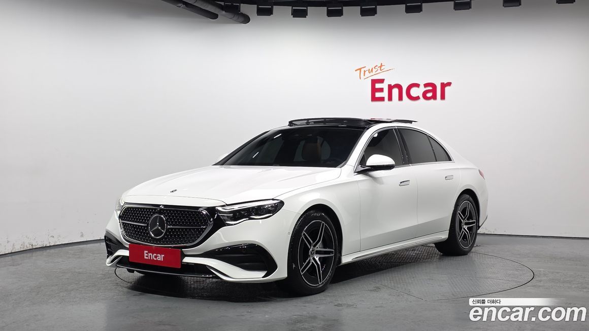 Mercedes-Benz E-Class E300 4MATIC AMG Line, 2025