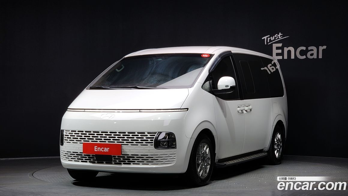 Hyundai Staria 2WD Camping Car, 2025