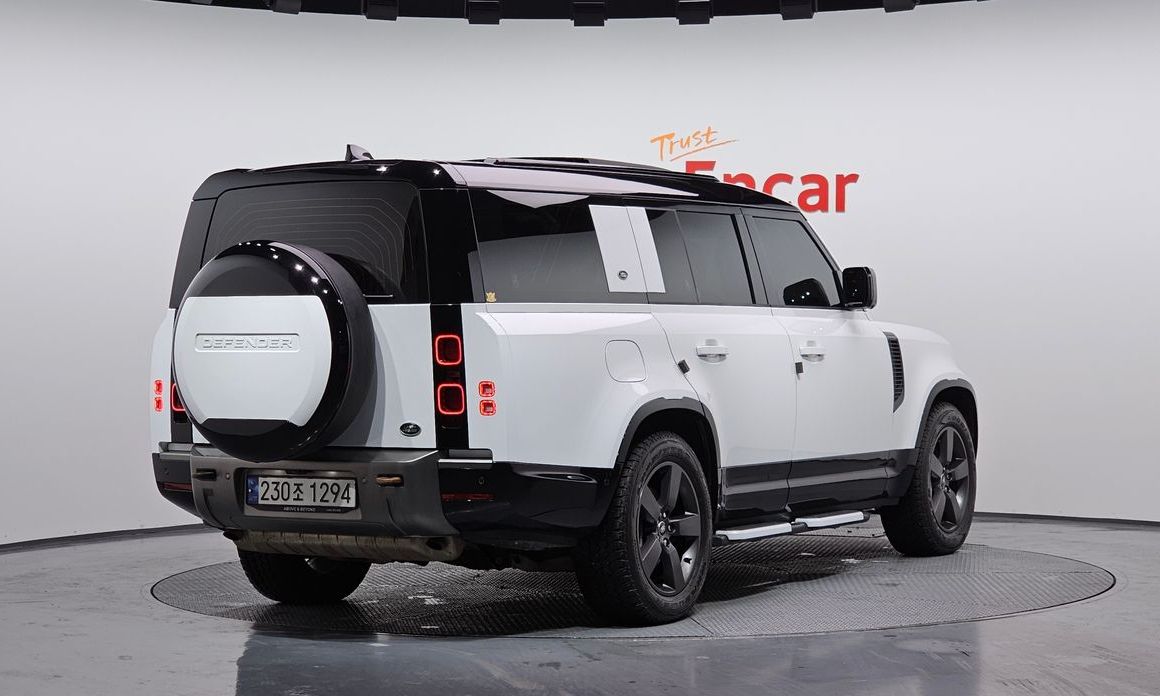 Land Rover Defender 130 P400 X-Dynamic HSE, 2023