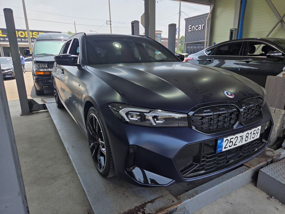 BMW 3-Series M340i xDrive Touring, 2023