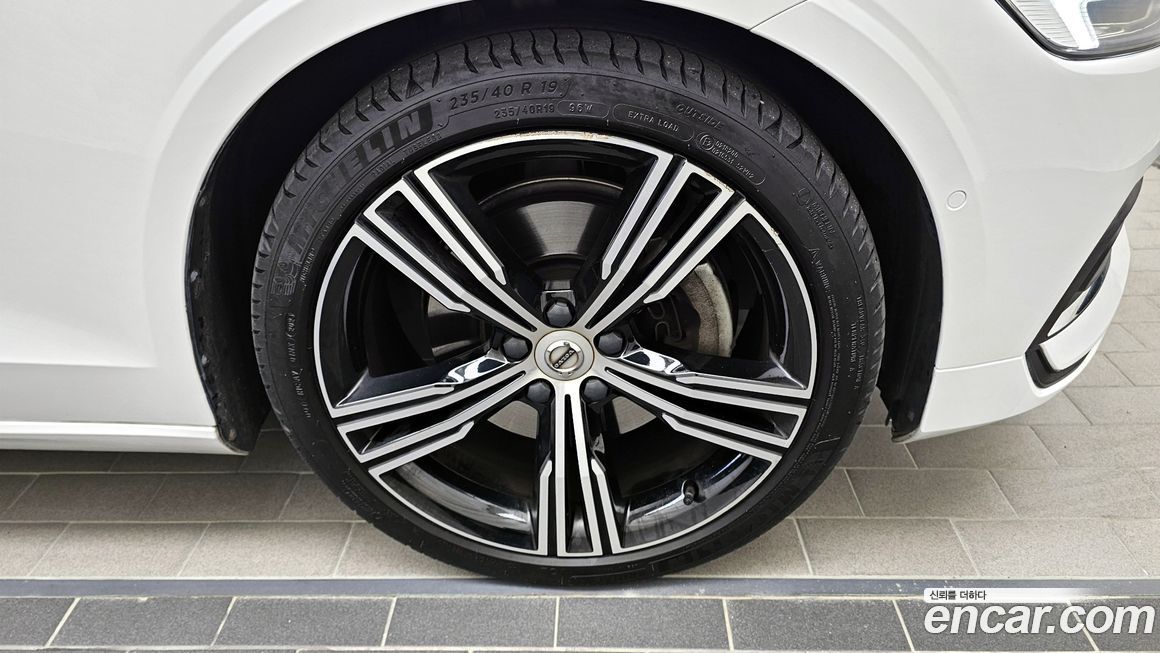 Volvo S60 B5 Inscription, 2022