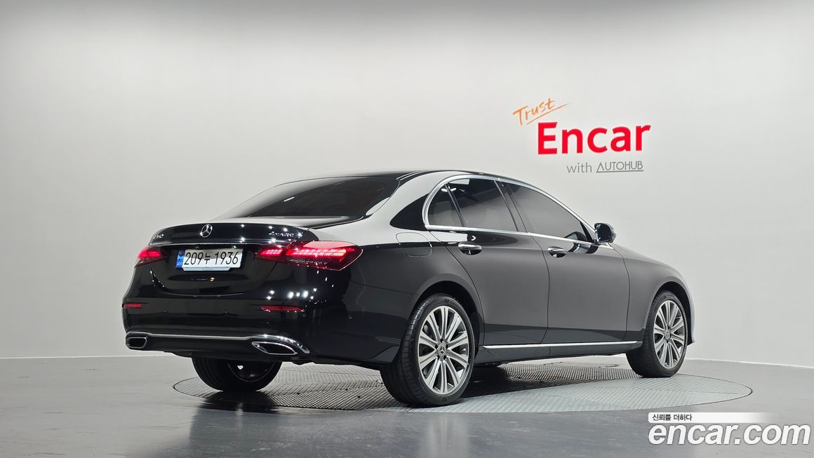 Mercedes-Benz E-Class E350 4MATIC Exclusive, 2023