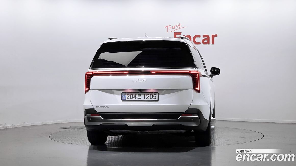 Kia Carnival 9-Seater Signature, 2025