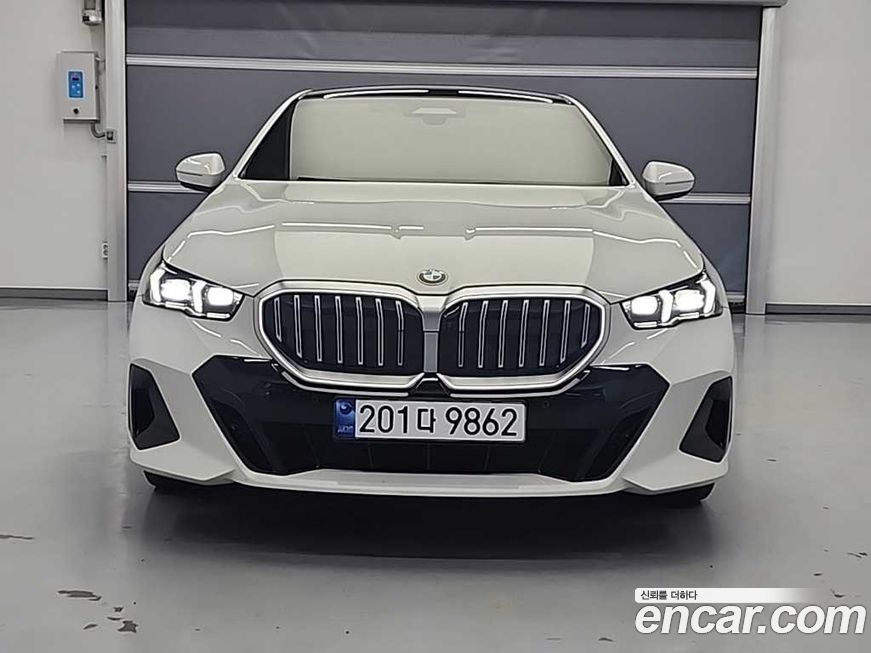 BMW 5-Series 530i xDrive M Sport, 2025