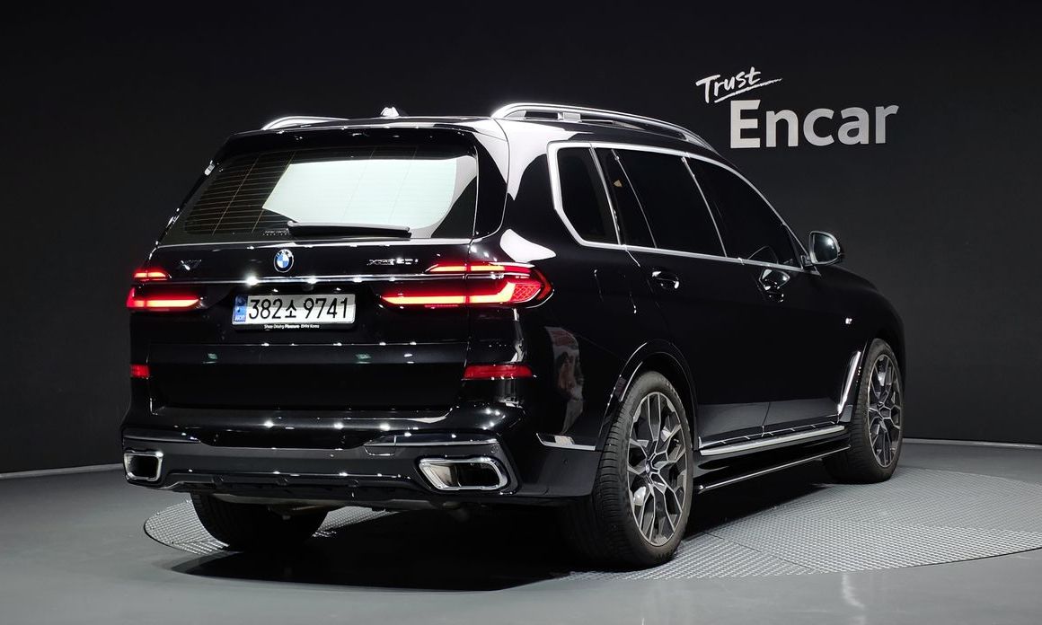 BMW X7 xDrive 40i M Sport 6STR, 2024
