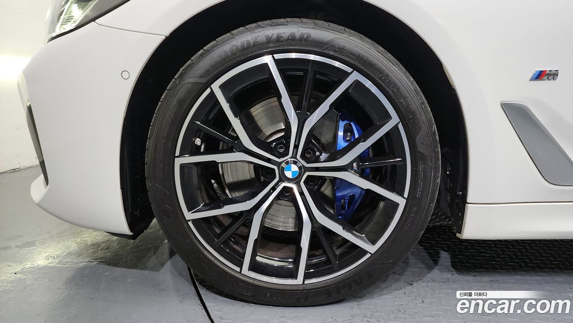 BMW 5-Series 530i M Sport Package, 2022
