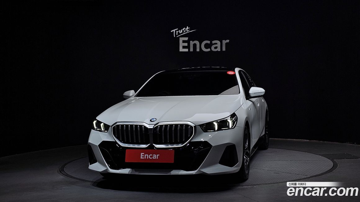 BMW 5-Series 520i M Sport, 2025