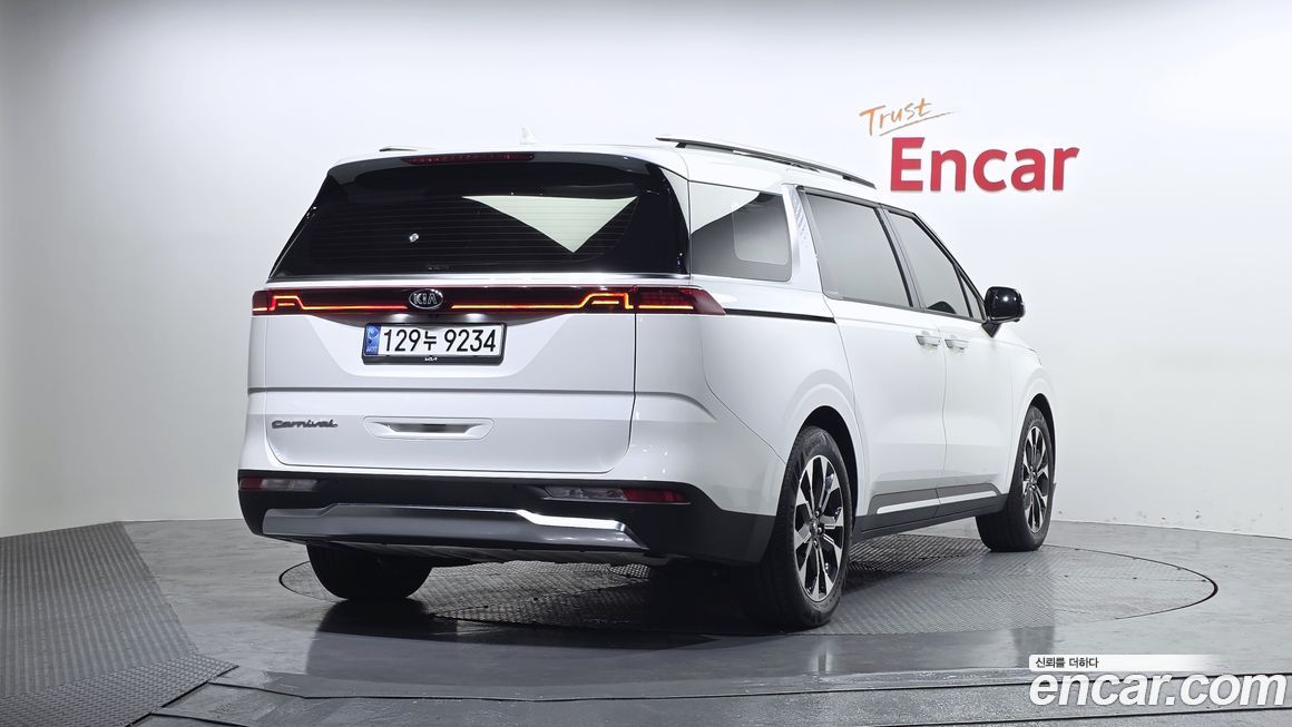 Kia Carnival 9-Seater Signature, 2021