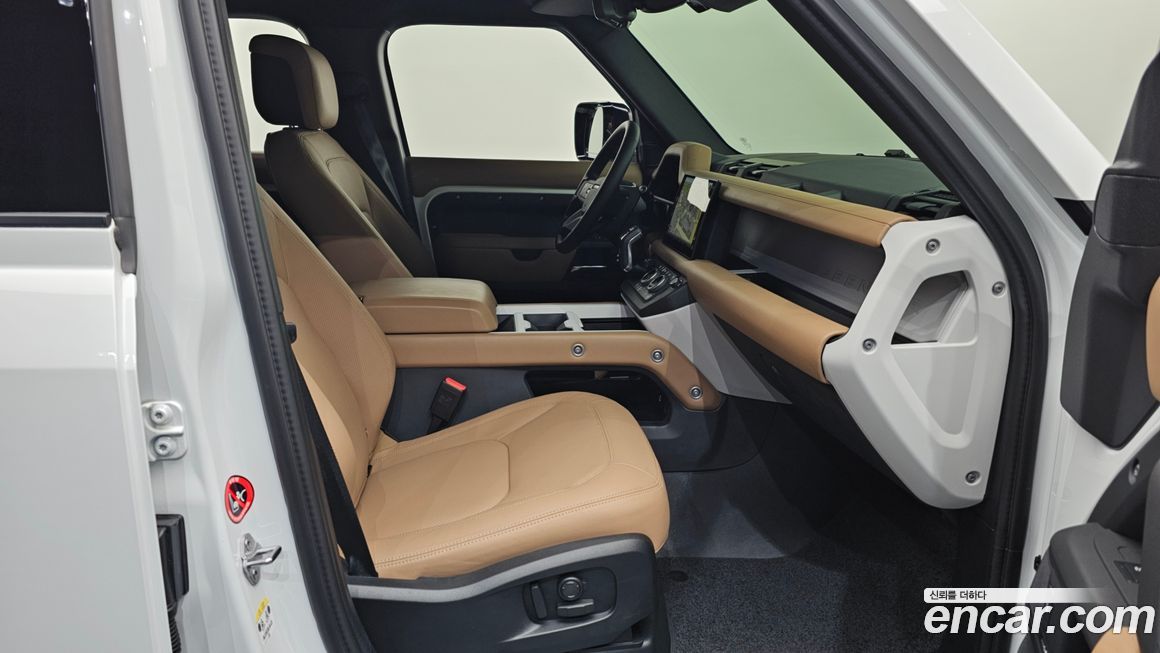 Land Rover Defender 110 P300 X-Dynamic SE, 2025