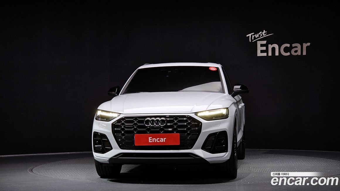 Audi Q5 45 TFSI Quattro Premium, 2024