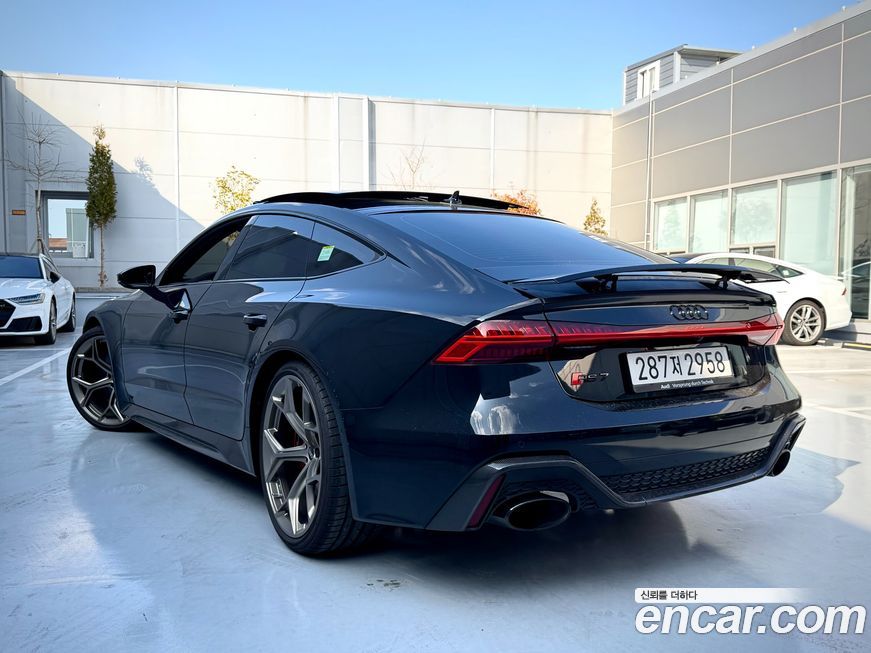 Audi RS7 4.0 TFSI Quattro Performance, 2025
