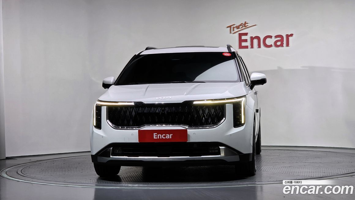 Kia Carnival 9-Seater Signature, 2024