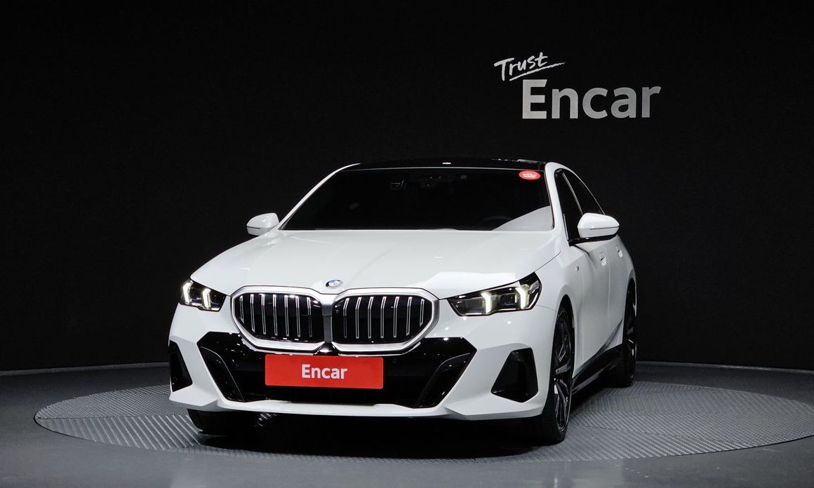 BMW 5-Series 530i xDrive M Sport, 2025
