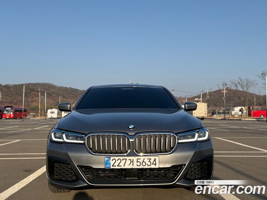 BMW 5-Series 530i M Sport Package, 2023